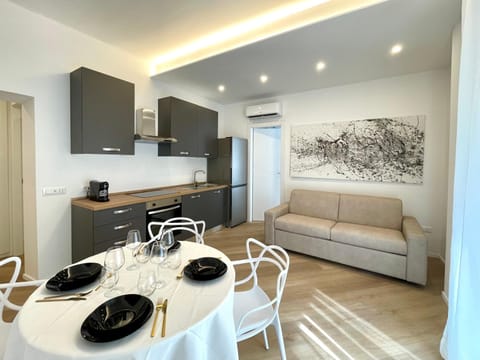 SR4 - Elegante dimora con vista Apartment in Sanremo