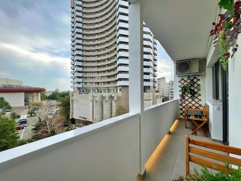 Patio, Day, View (from property/room), Balcony/Terrace