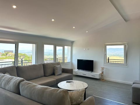 TV and multimedia, View (from property/room), Living room, internet