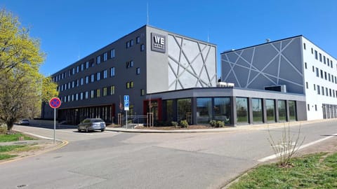 Property building, Location