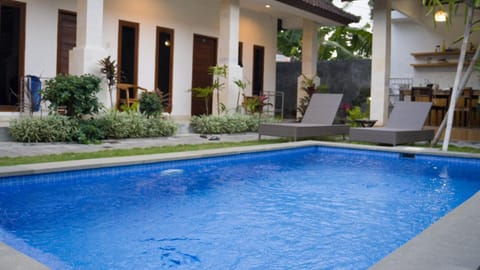 Cempaka Guest House Bed and Breakfast in North Kuta