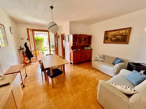 Bilo Chiara con giardino ed aria condizionata a Numana Apartment in Numana