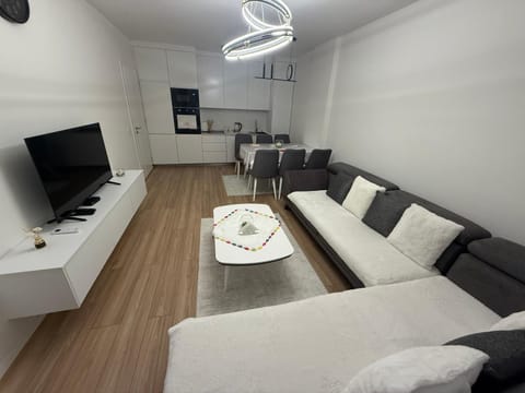 Communal lounge/ TV room, TV and multimedia, Living room, Seating area