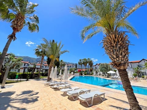 Spring, Day, Pool view, Swimming pool, Swimming pool, sunbed