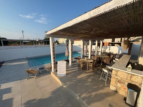 Balcony/Terrace, Living room, Pool view