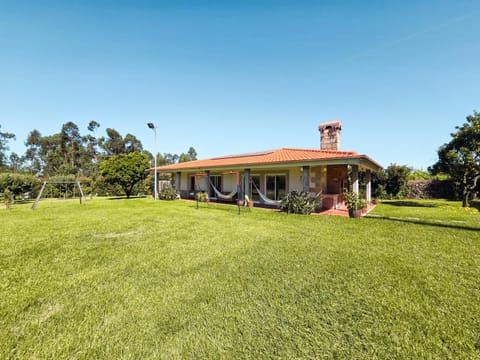 Property building, Day, Natural landscape, Garden, Garden view