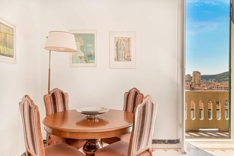 VillinoAuroraXL 5TERRE Near the station Apartment in La Spezia