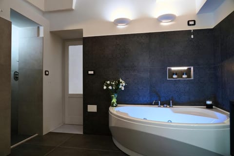 Hot Tub, Bathroom, Bath