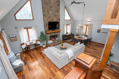 Pickleball - Sleeps 14 - 151 Brew Trail - Firepit House in Nelson County