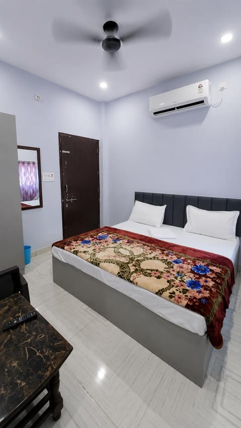 Bed, TV and multimedia, Photo of the whole room, Bedroom, air conditioner