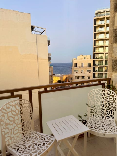 Balcony/Terrace, Balcony/Terrace