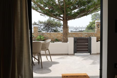Patio, Day