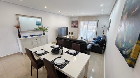 Balcony/Terrace, Living room, Seating area, Lunch