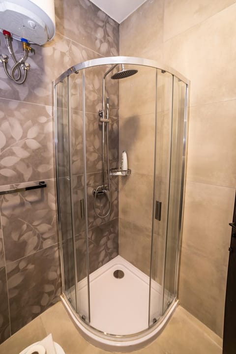 Luxury Double Bed Studio With View - by HostMT Apartment in Saint Paul's Bay