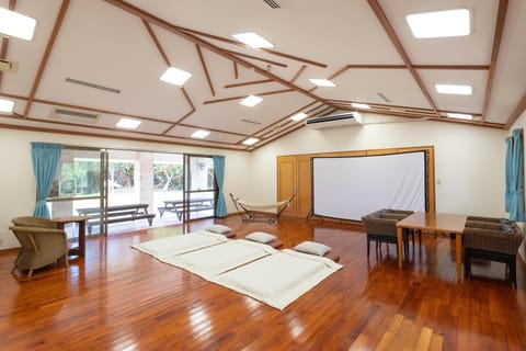 Bed, Photo of the whole room, air conditioner
