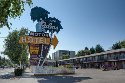 Property building, Day