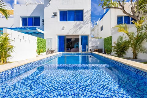 Property building, Pool view, Swimming pool
