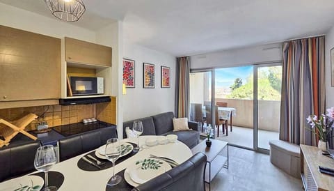 LX153 clim balcon & piscine - 2mn des plages Apartment in Cannes