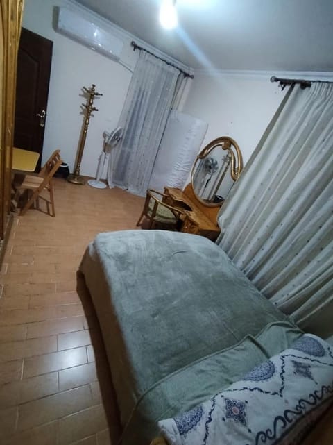 Bed, Bedroom, wardrobe, air conditioner