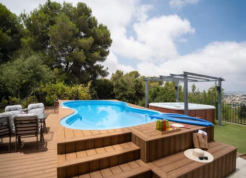 Patio, Day, Natural landscape, Garden, Garden view, Pool view, Swimming pool, sunbed