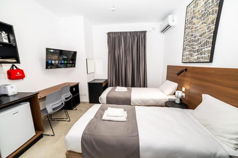 Cozy Studio Apartment - by HostMT Apartment in Saint Paul's Bay