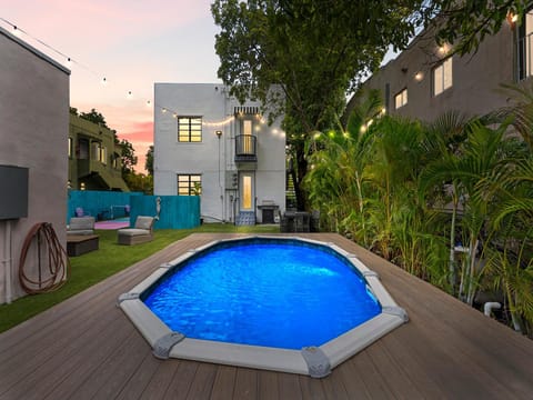 Villa mi Amor Walkable Pool & Games Villa in Coral Gables