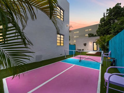 Villa mi Amor Walkable Pool & Games Villa in Coral Gables