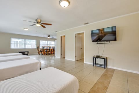 Home 3 Mi to Homosassa Springs Wildlife State Park House in Florida