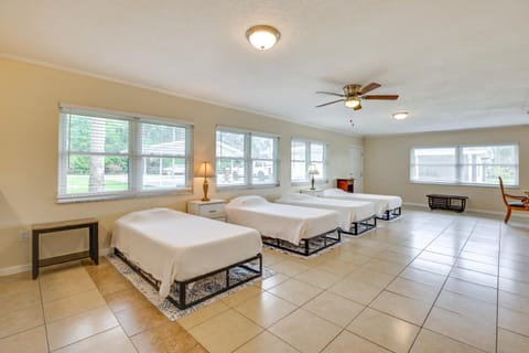 Home 3 Mi to Homosassa Springs Wildlife State Park House in Florida