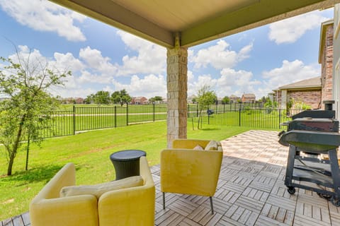 5 Mi to Old Town Hutto Star Ranch Golf Retreat House in Austin