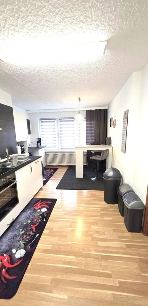 Kitchen or kitchenette, Seating area, Dining area