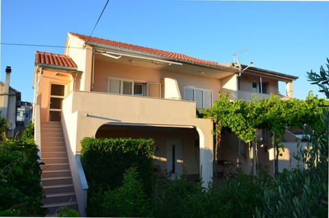 Apartments Tomas Apartment in Murter