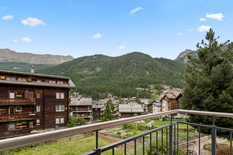 Spring, Day, Natural landscape, View (from property/room), Balcony/Terrace, Mountain view