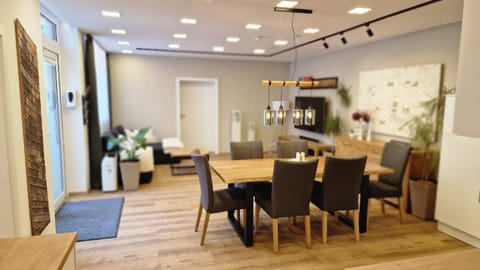 Living room, Dining area, Breakfast