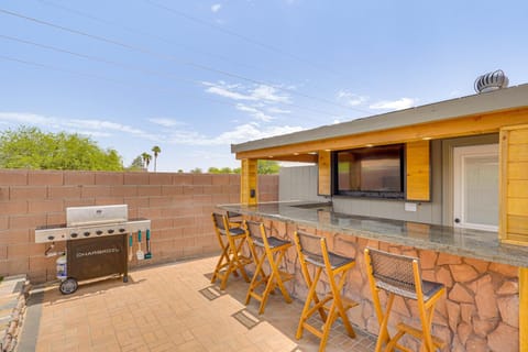 6 Mi to Dtwn Tucson Gem with Outdoor Oasis! House in Tucson