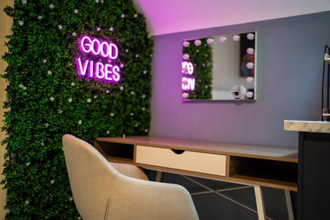 Logo/Certificate/Sign