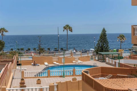 Property building, Sea view, Swimming pool