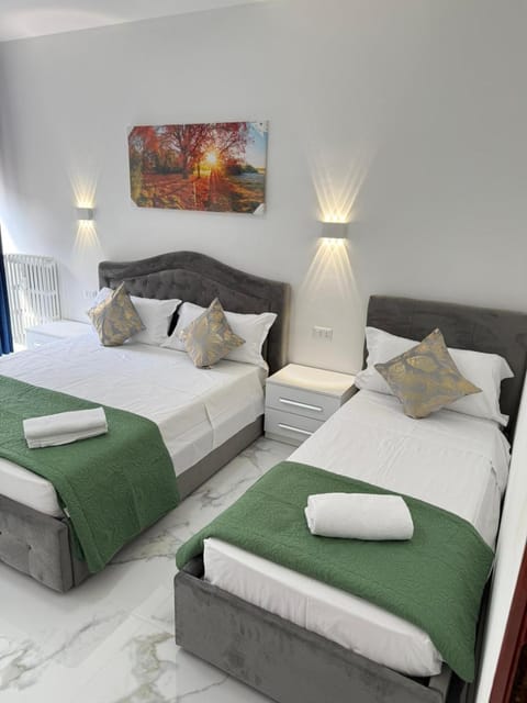 REHAN VENICE STATiON Apartment in Venice