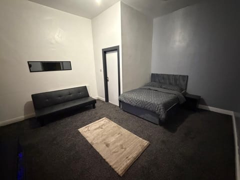 Check Inn 247 Apartment in Bradford