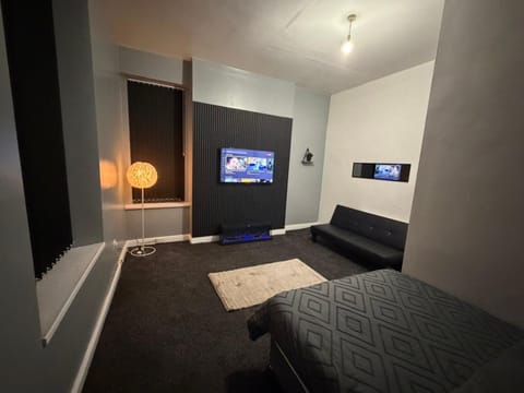 Check Inn 247 Apartment in Bradford