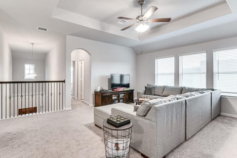 Grand Family Home with Patio and Fenced Yard in Arcola House in Pearland