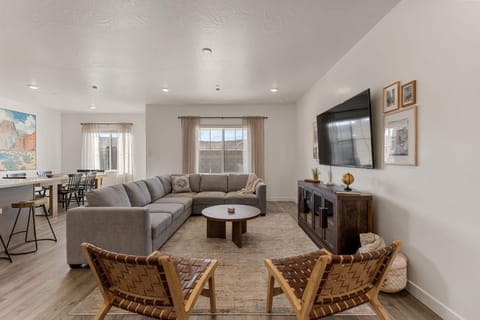 Adventure Basecamp townhouse House in Washington