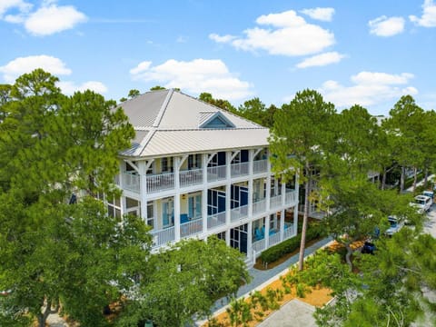 Molly's Beach Haven House in Seaside