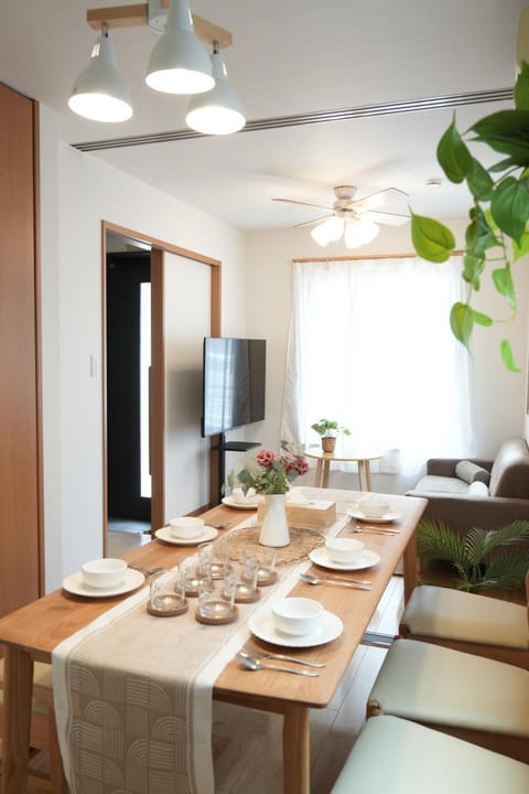 Living room, Dining area