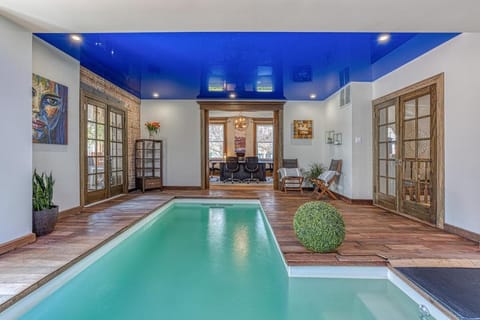 Swimming pool