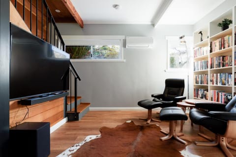 A Whole Lot Of House W/ Dual Living & Library House in Tasmania