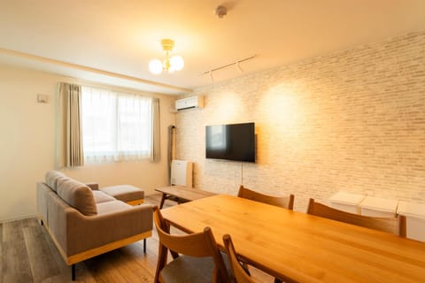 Communal lounge/ TV room, Living room, Dining area