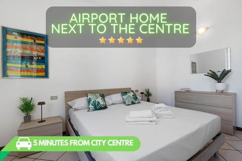 Bed, Photo of the whole room, Bedroom, Text overlay