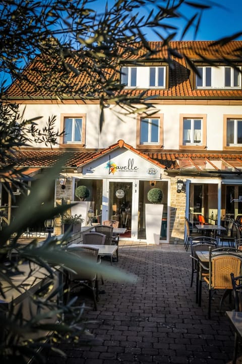 Patio, Restaurant/places to eat