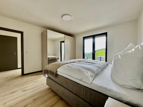 Bed, Bedroom, wardrobe